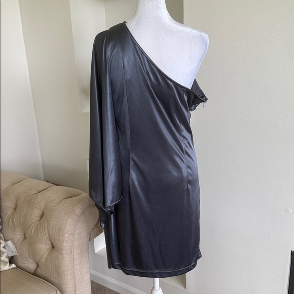 Hailey Logan by Adrianna Papell Elegant One-Shoulder Gray Dress - Picture 5 of 8